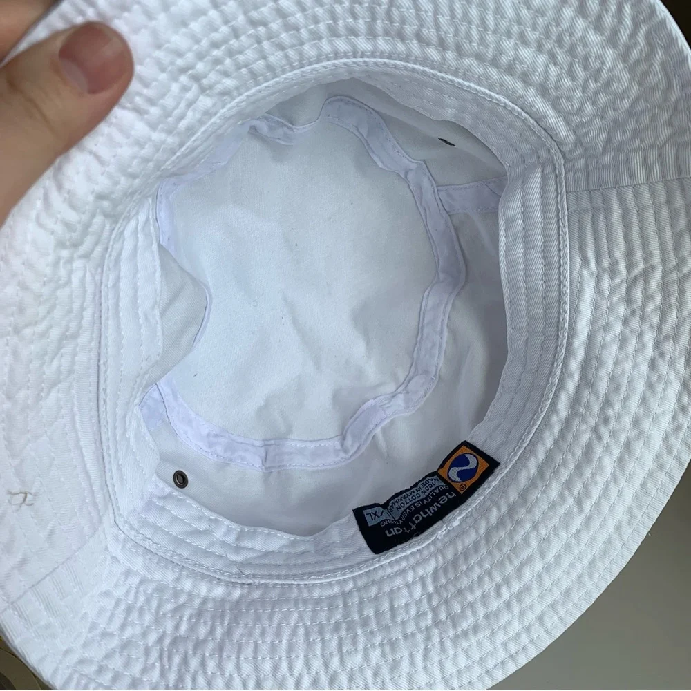 Newhattan bucket hat